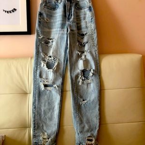 American eagle mom jeans